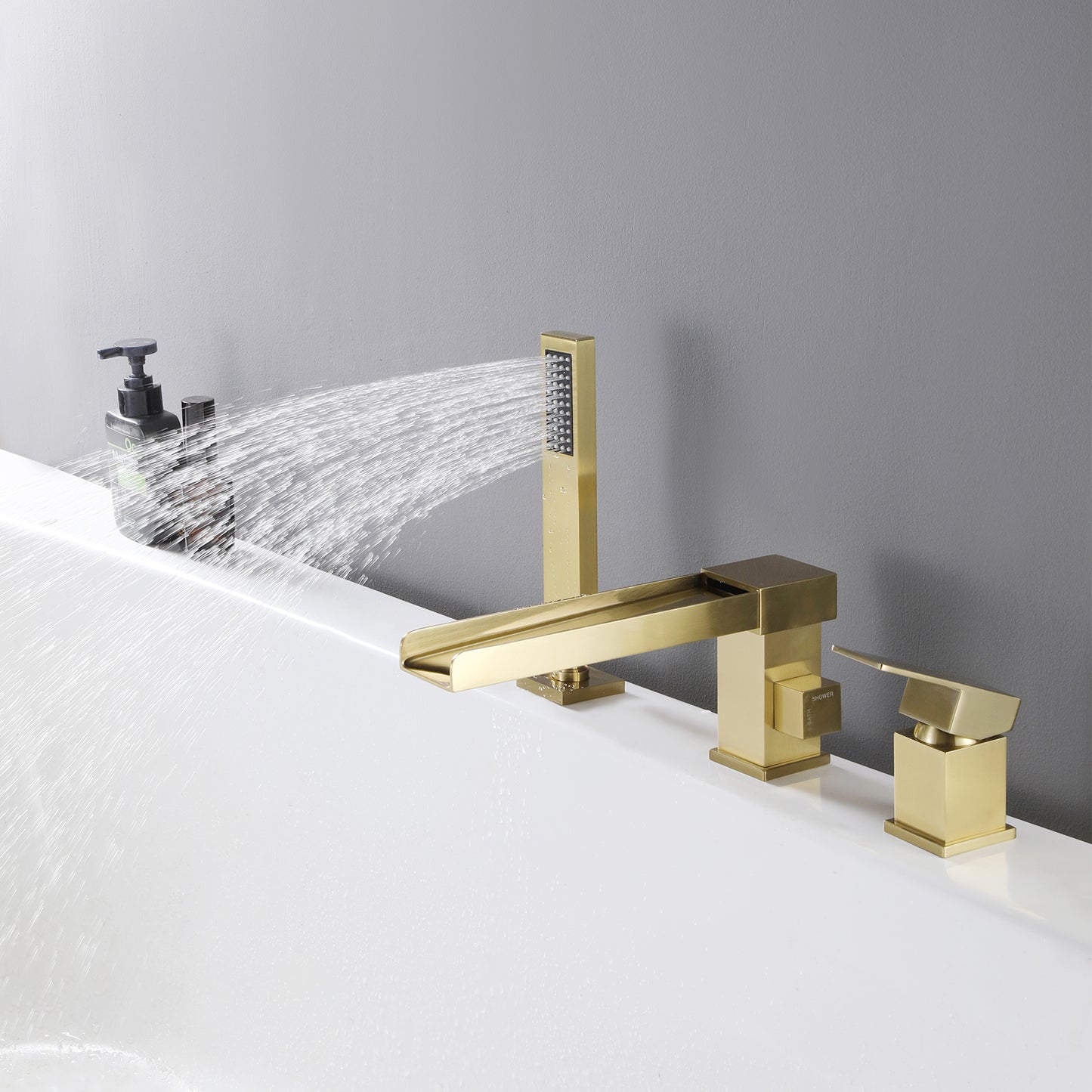 Mista Deck Mounted Bathtub Faucet With Handheld Shower CUPC Certification Valve