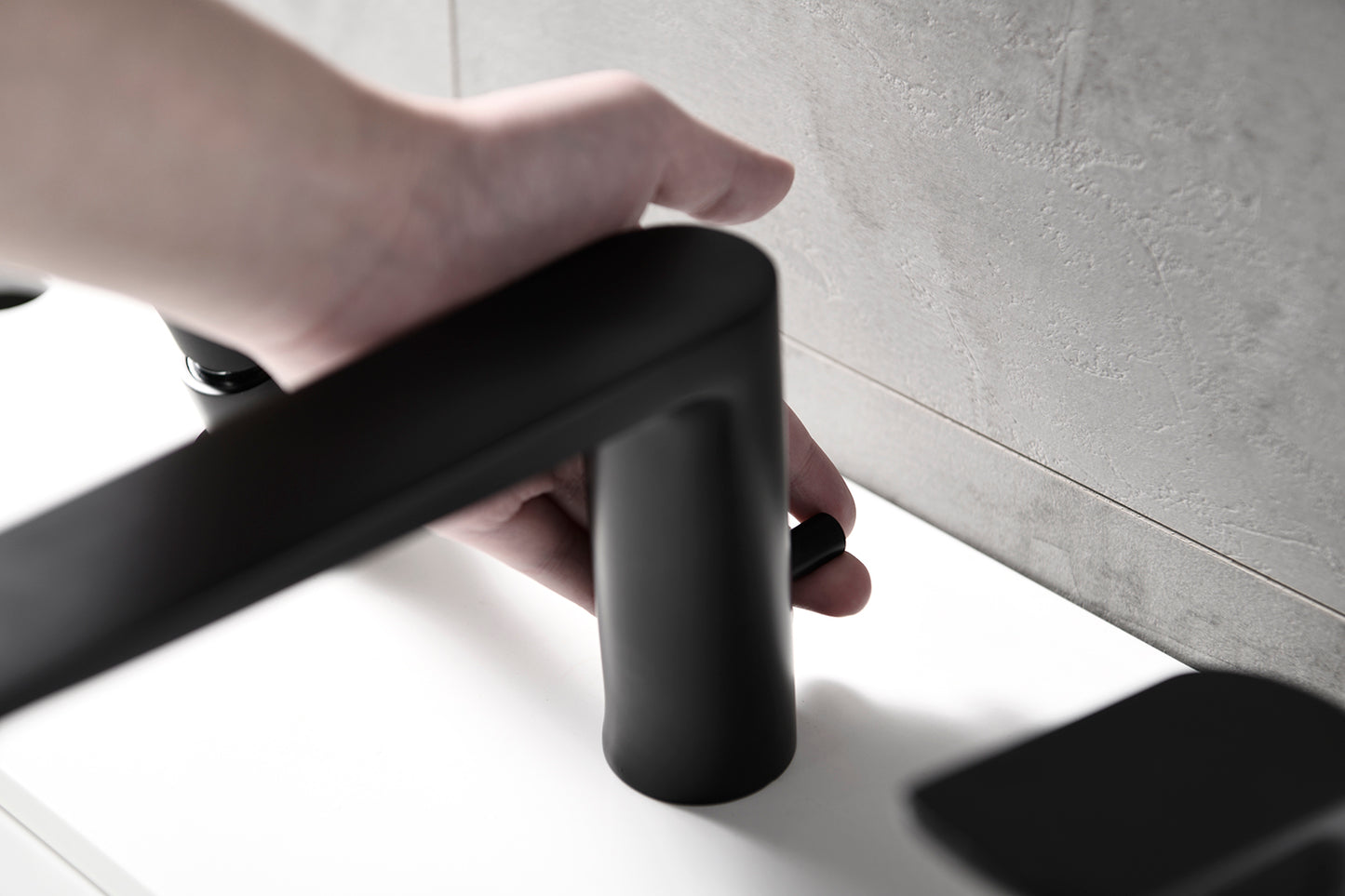 Roniry Roman Tub Filler Widespread Faucet with Handshower in Matte Black