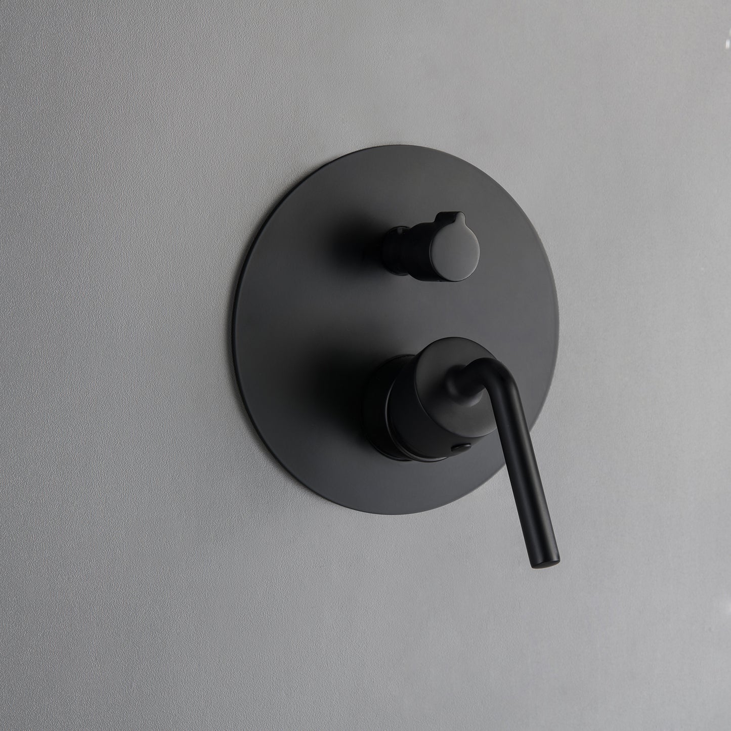 Wellcho Pressure Balanced 10 In Shower System with Handshower in Matte Black